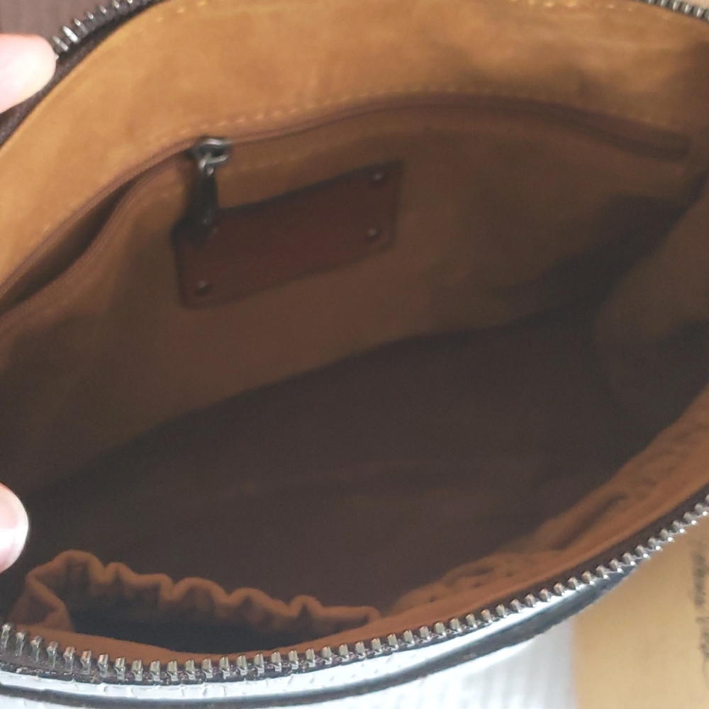 SOLD.  Patricia Nash Leather Crossbody Bag - Picture 8 of 11